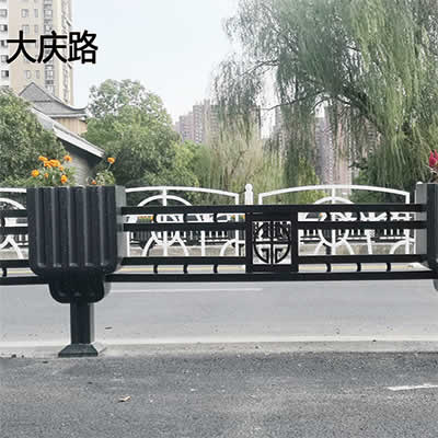 道路景觀護(hù)欄=鍍鋅鋼花箱護(hù)欄-05.jpg